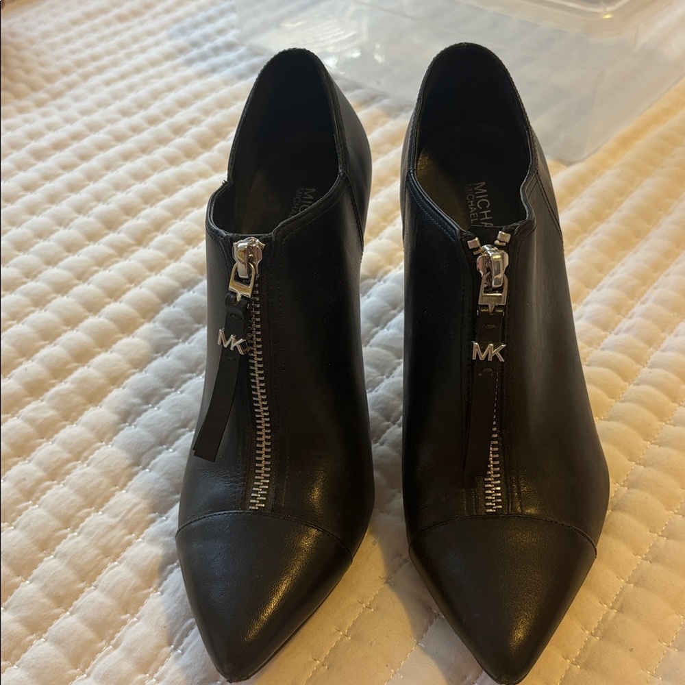 VGUC Michael Kors Black Ankle Boots with Silver Accents